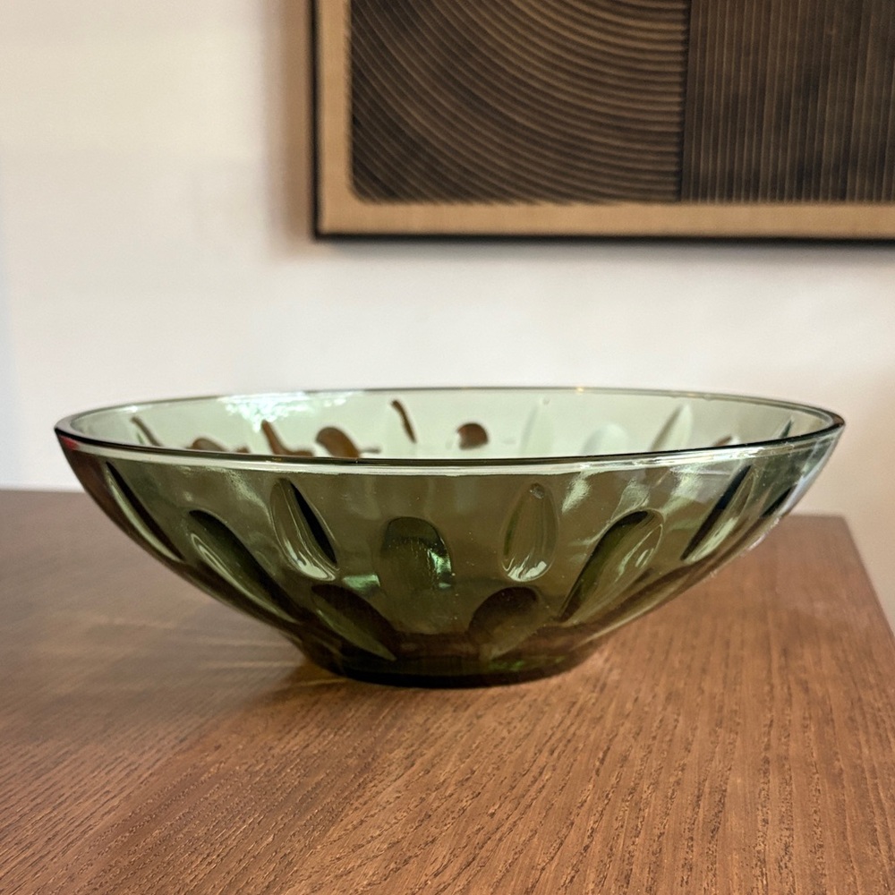 Vintage Hazel Atlas - MCM glass serving bowl in "Lyric Green”